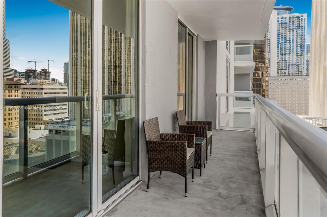 En Venta: $430,000 (1 camas, 1 baños, 845 Pies cuadrados)