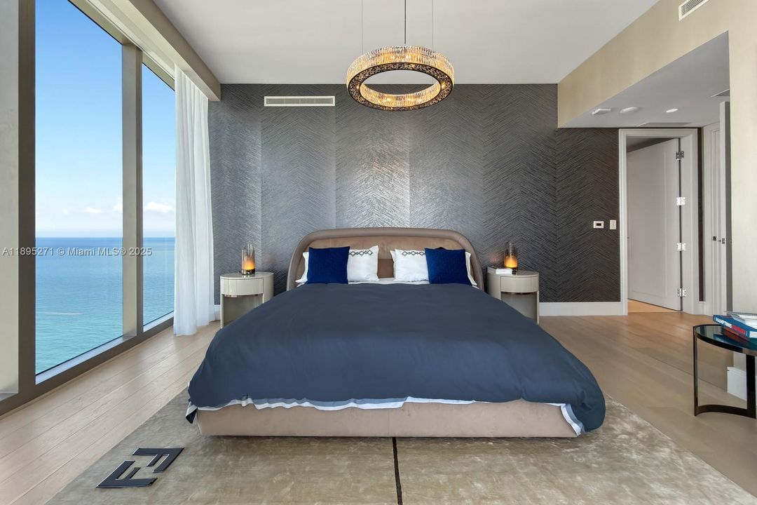 На продажу: $13,000,000 (4 спален, 5 ванн, 4021 Квадратных фут)