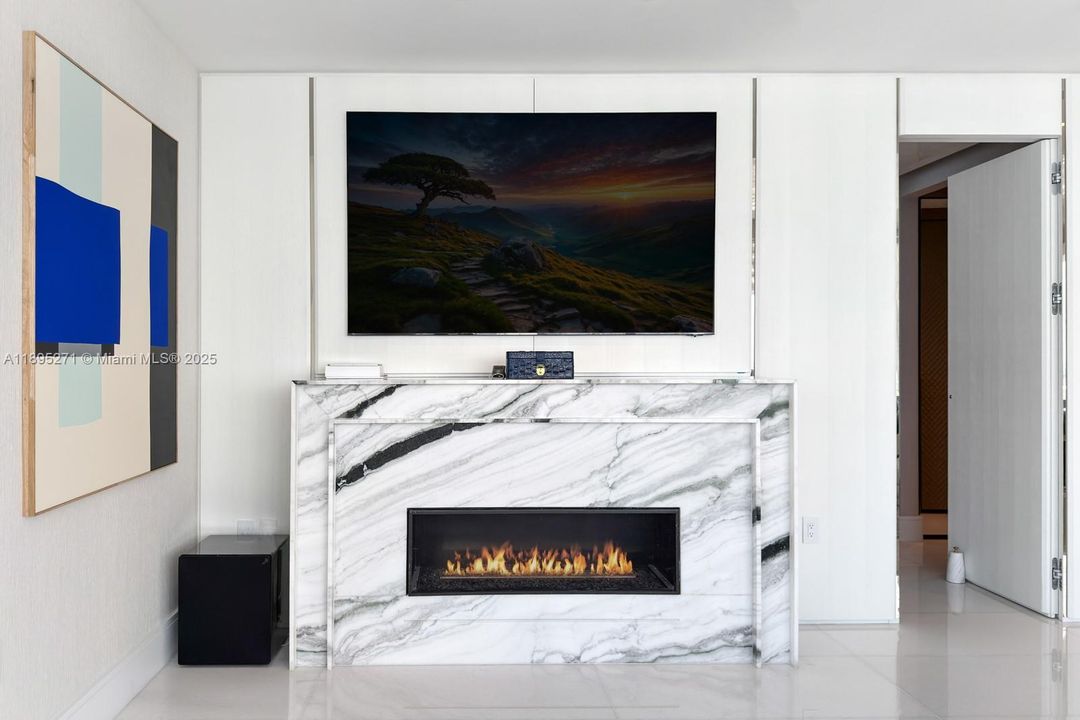 На продажу: $13,000,000 (4 спален, 5 ванн, 4021 Квадратных фут)