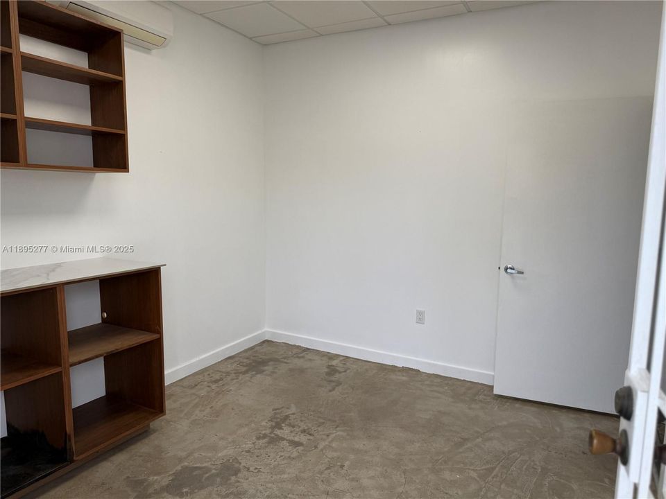 В аренду: $4,400 (0 спален, 0 ванн, 0 Квадратных фут)