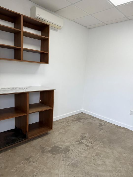 В аренду: $4,400 (0 спален, 0 ванн, 0 Квадратных фут)