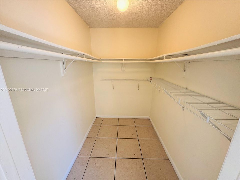 En Venta: $141,000 (1 camas, 1 baños, 775 Pies cuadrados)