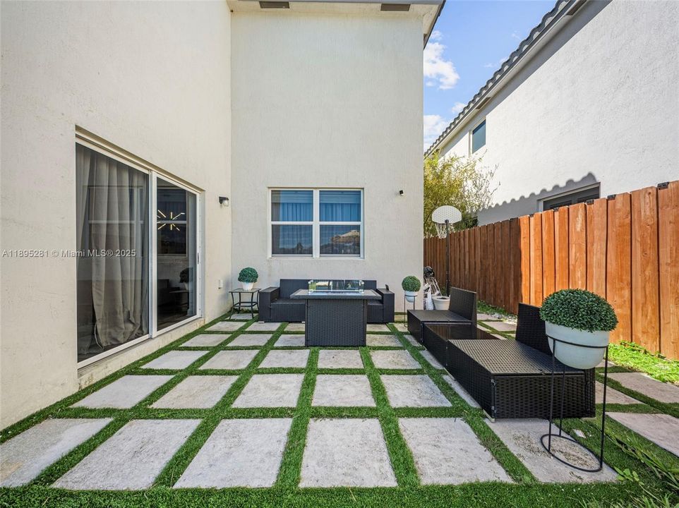 待售: $499,999 (3 贝兹, 2 浴室, 2024 平方英尺)