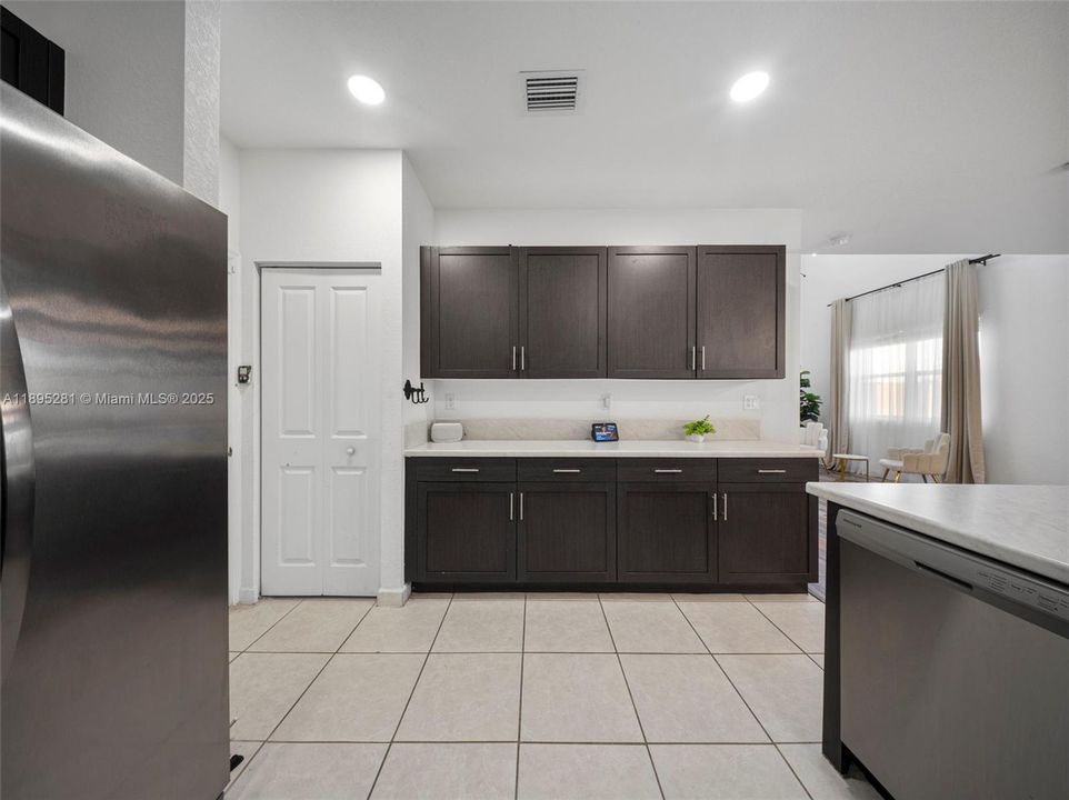 待售: $499,999 (3 贝兹, 2 浴室, 2024 平方英尺)