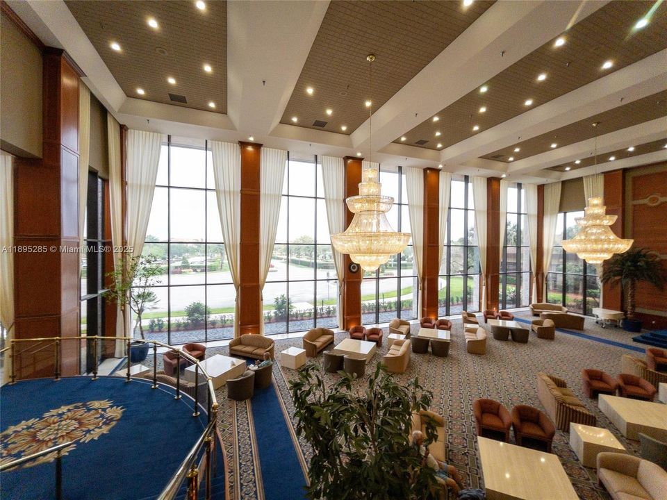 For Sale: $190,000 (2 beds, 2 baths, 1044 Square Feet)