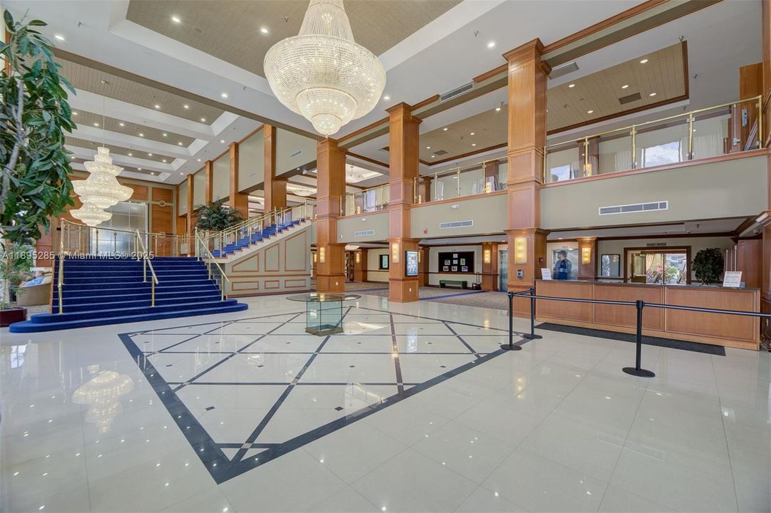 For Sale: $190,000 (2 beds, 2 baths, 1044 Square Feet)