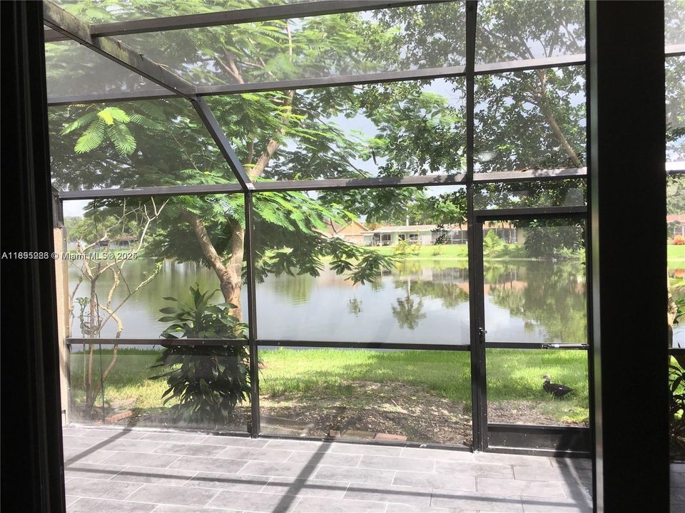 最近租的: $3,000 (2 贝兹, 2 浴室, 1318 平方英尺)