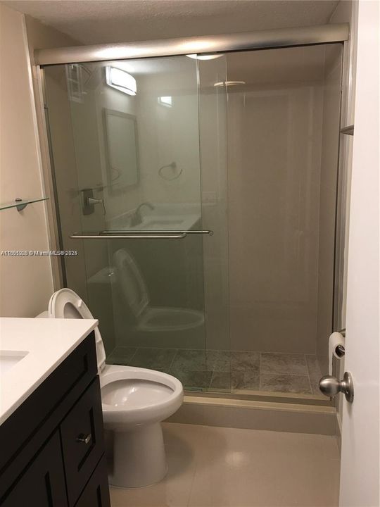 最近租的: $3,000 (2 贝兹, 2 浴室, 1318 平方英尺)