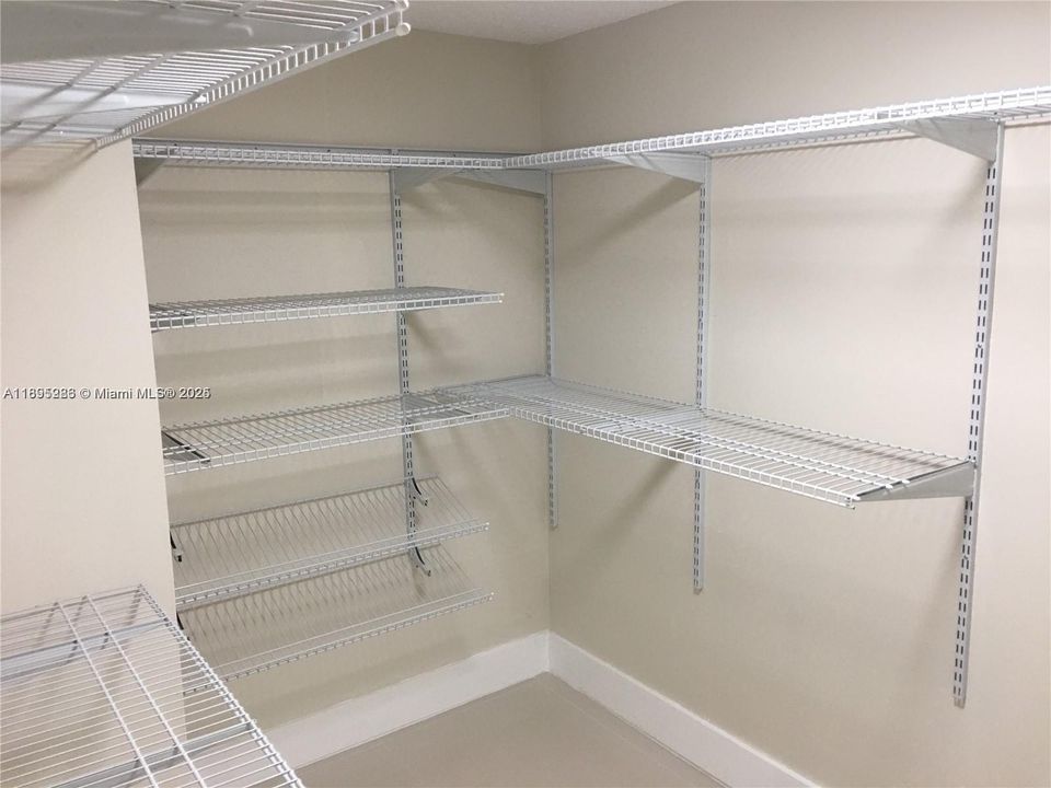 最近租的: $3,000 (2 贝兹, 2 浴室, 1318 平方英尺)