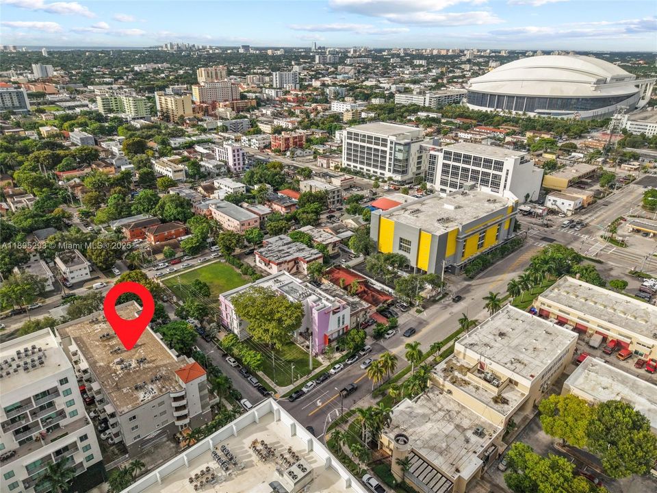 For Rent: $2,300 (2 beds, 2 baths, 865 Square Feet)