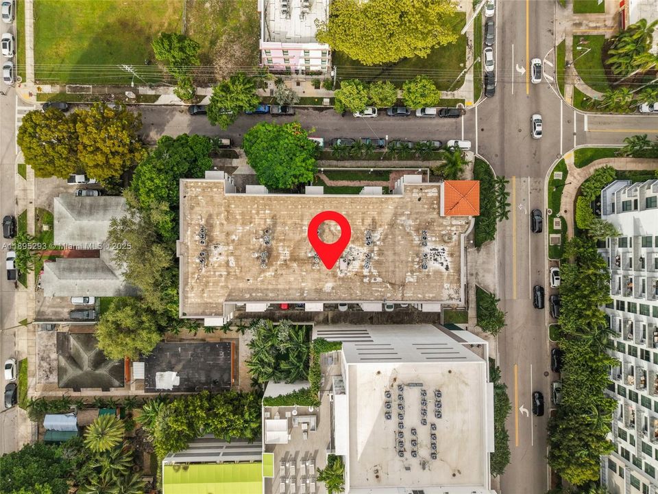 For Rent: $2,300 (2 beds, 2 baths, 865 Square Feet)