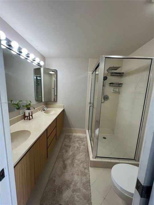 最近租的: $2,300 (2 贝兹, 2 浴室, 1236 平方英尺)