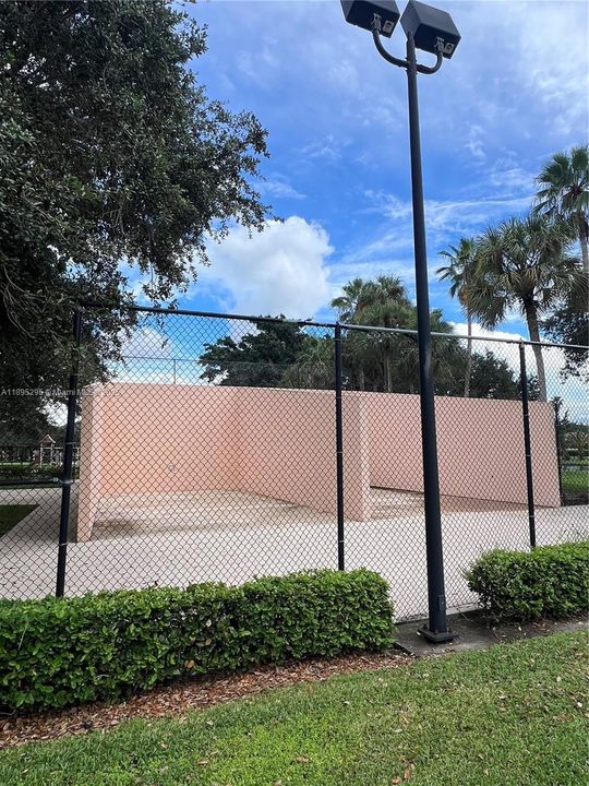 最近租的: $2,300 (2 贝兹, 2 浴室, 1236 平方英尺)