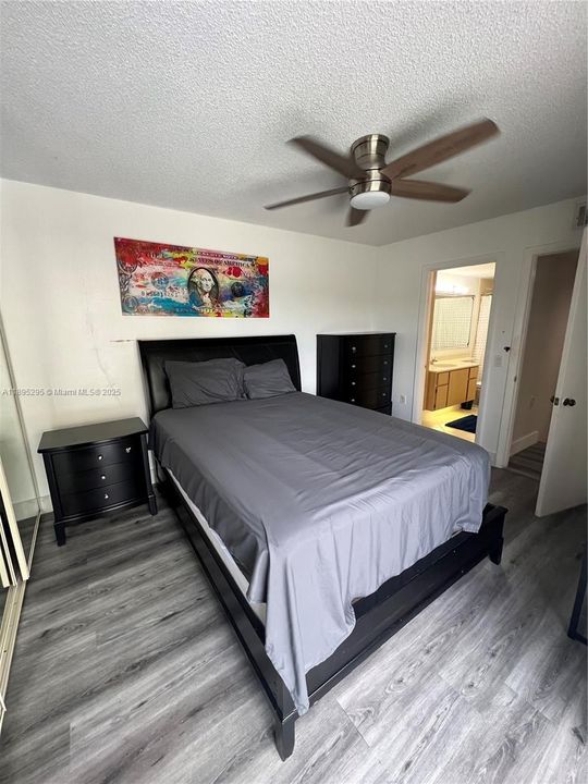 最近租的: $2,300 (2 贝兹, 2 浴室, 1236 平方英尺)