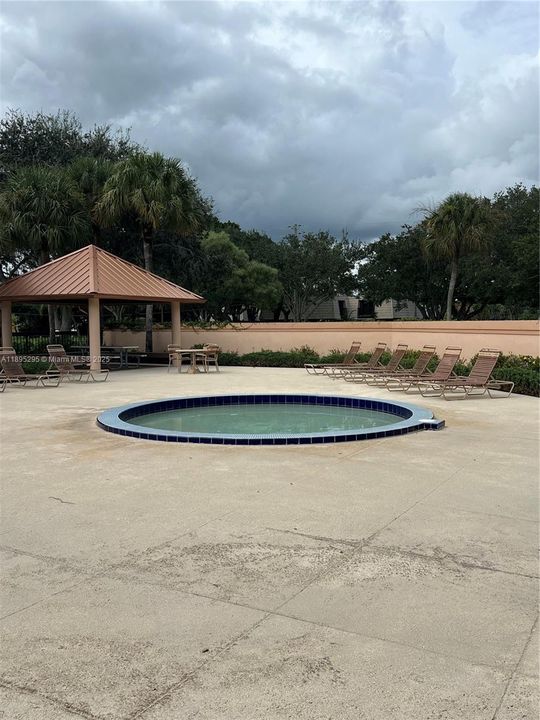 最近租的: $2,300 (2 贝兹, 2 浴室, 1236 平方英尺)