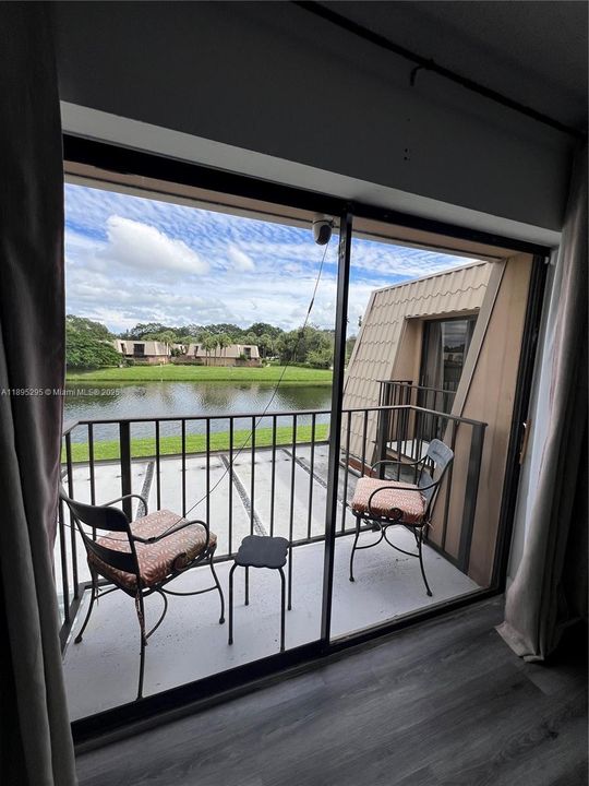 最近租的: $2,300 (2 贝兹, 2 浴室, 1236 平方英尺)