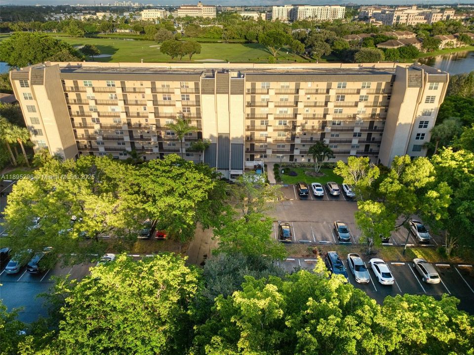 Active With Contract: $225,000 (2 beds, 2 baths, 1180 Square Feet)