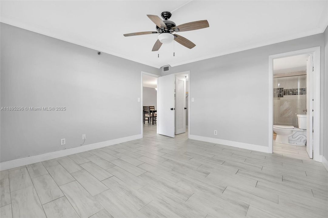 Active With Contract: $225,000 (2 beds, 2 baths, 1180 Square Feet)