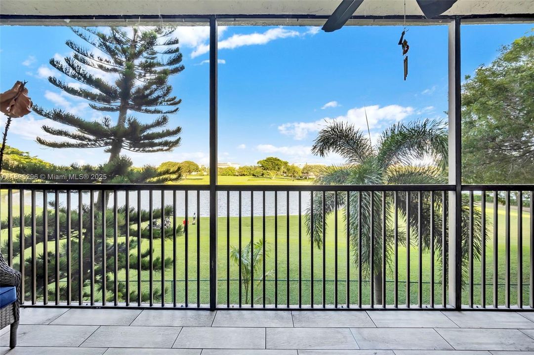 Active With Contract: $225,000 (2 beds, 2 baths, 1180 Square Feet)