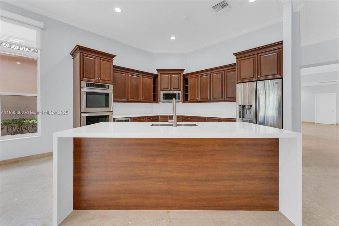 For Sale: $1,399,000 (4 beds, 3 baths, 2652 Square Feet)