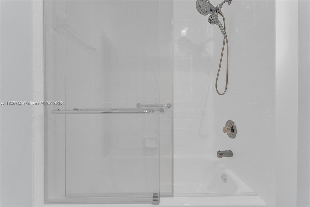 For Sale: $1,399,000 (4 beds, 3 baths, 2652 Square Feet)