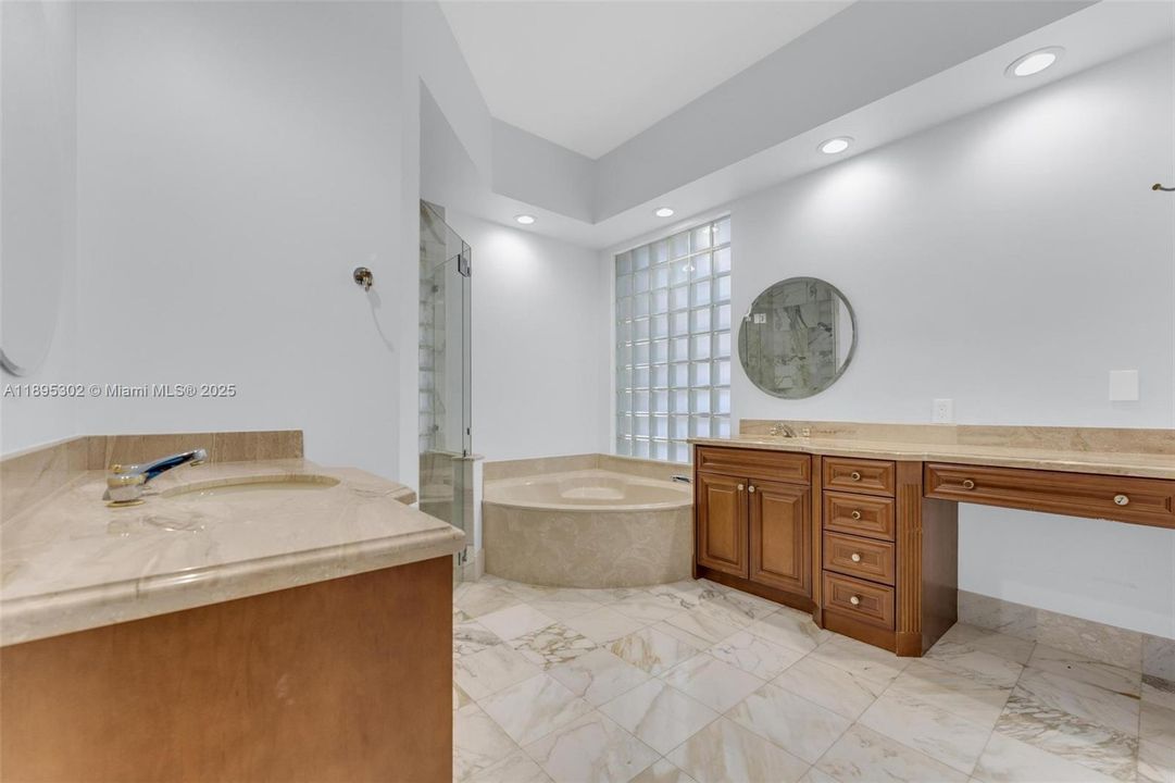 For Sale: $1,399,000 (4 beds, 3 baths, 2652 Square Feet)