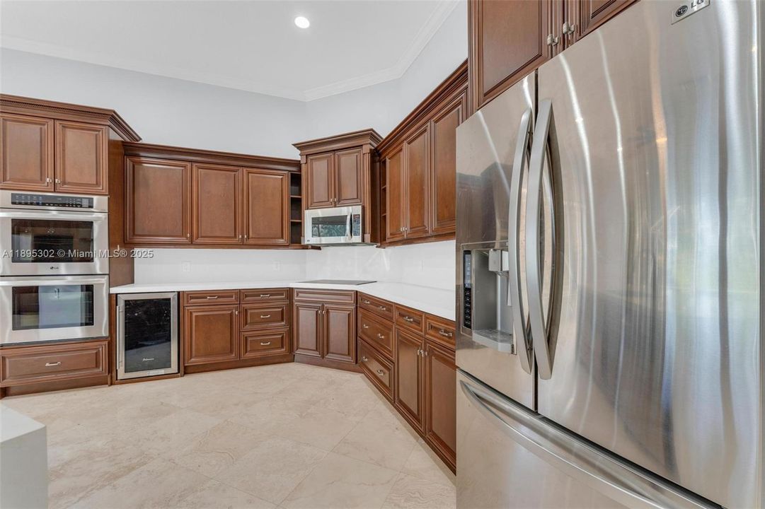 For Sale: $1,399,000 (4 beds, 3 baths, 2652 Square Feet)