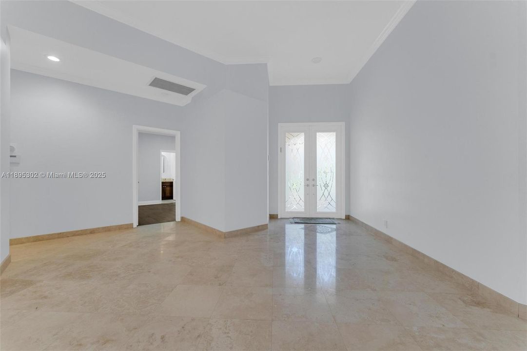 For Sale: $1,399,000 (4 beds, 3 baths, 2652 Square Feet)