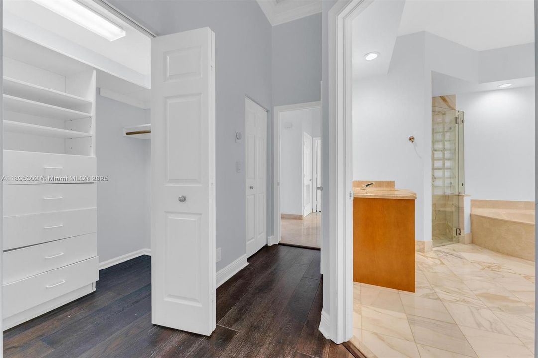 For Sale: $1,399,000 (4 beds, 3 baths, 2652 Square Feet)