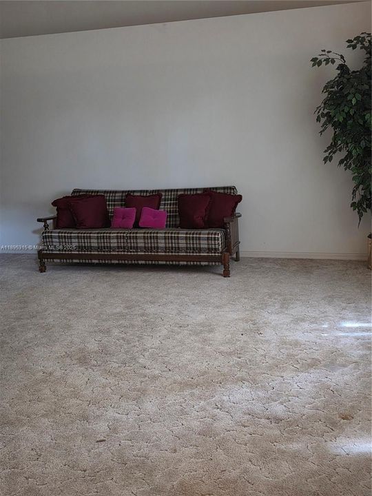 待售: $450,000 (3 贝兹, 2 浴室, 2051 平方英尺)