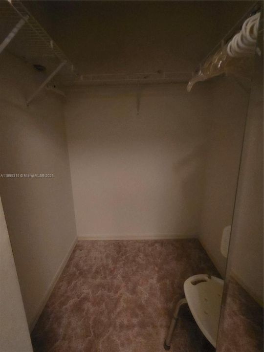 待售: $450,000 (3 贝兹, 2 浴室, 2051 平方英尺)