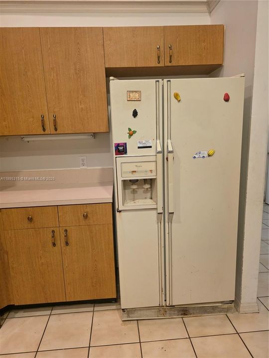 待售: $450,000 (3 贝兹, 2 浴室, 2051 平方英尺)