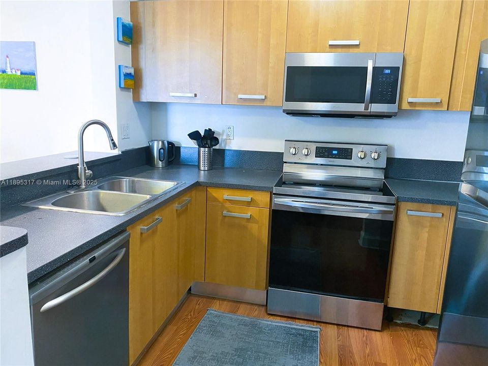 En Venta: $399,000 (2 camas, 1 baños, 1500 Pies cuadrados)