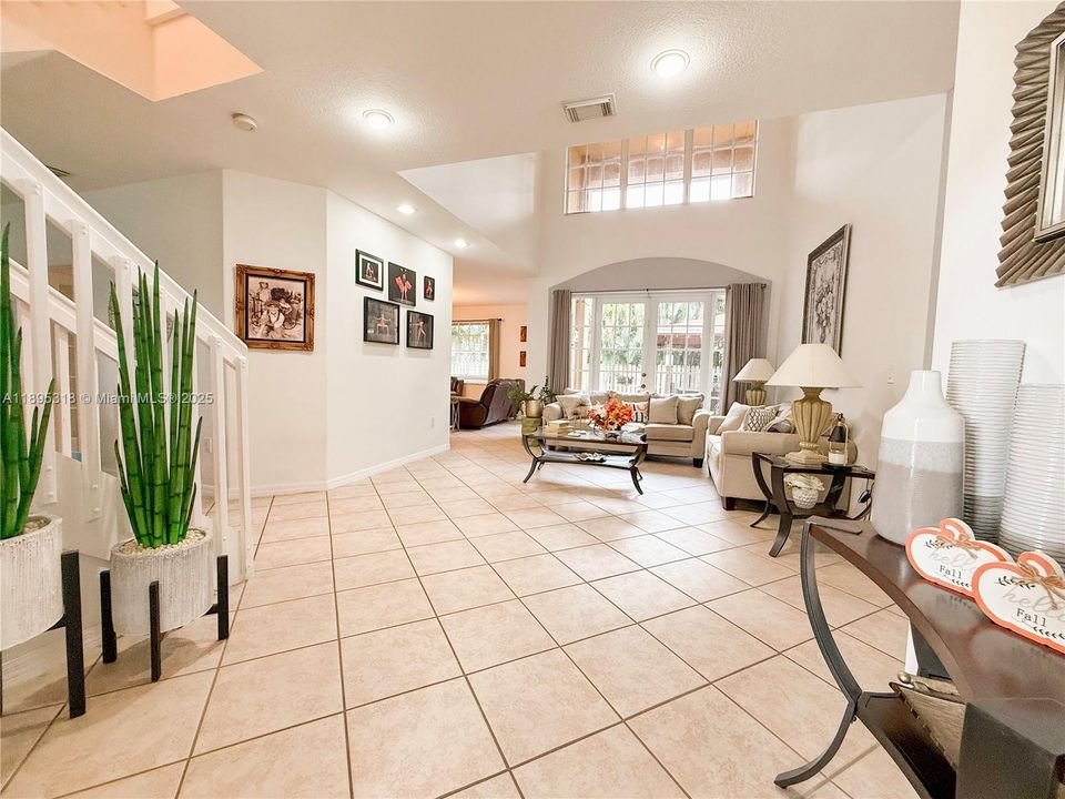 Active With Contract: $790,000 (5 beds, 3 baths, 2623 Square Feet)