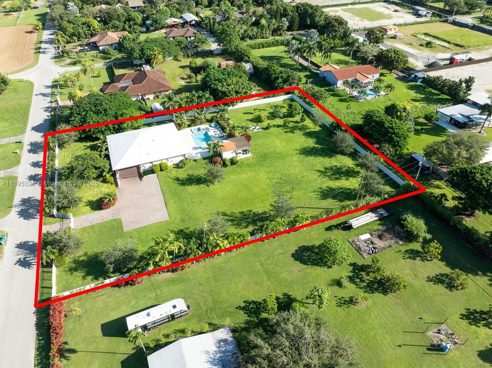 Active With Contract: $1,200,000 (4 beds, 3 baths, 2633 Square Feet)