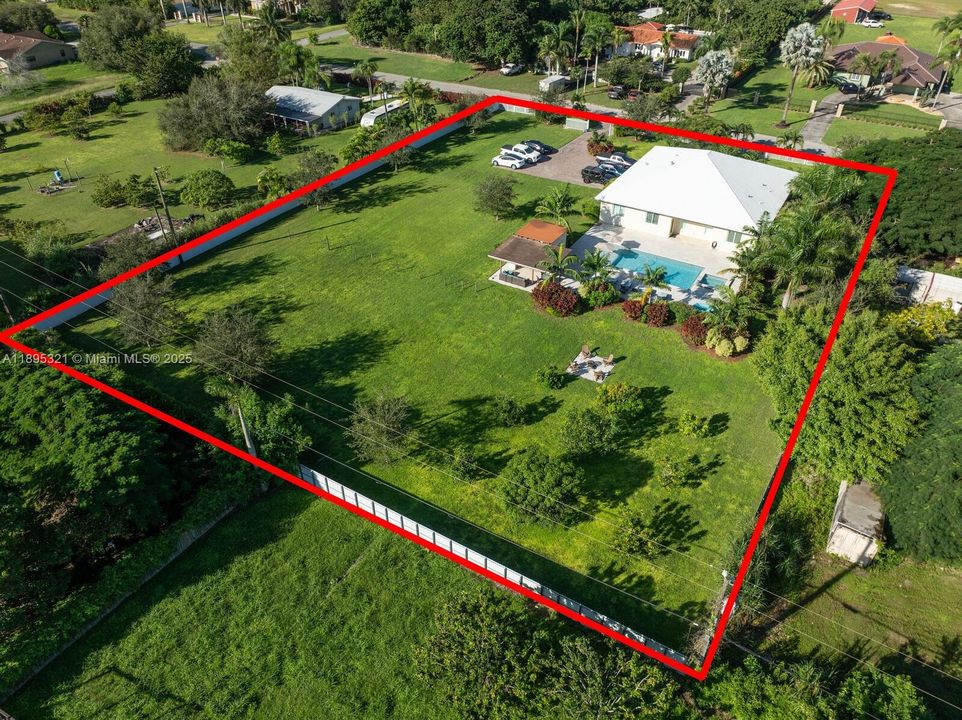 Active With Contract: $1,200,000 (4 beds, 3 baths, 2633 Square Feet)