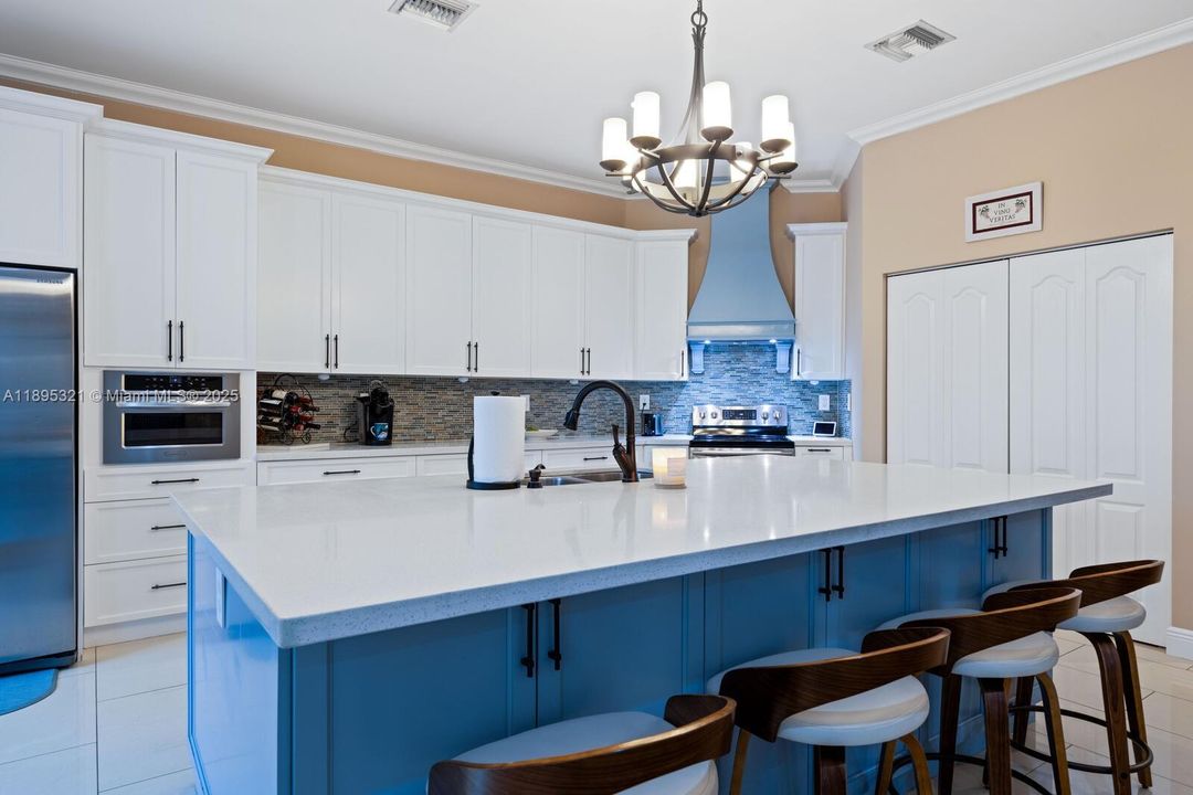 Active With Contract: $1,200,000 (4 beds, 3 baths, 2633 Square Feet)