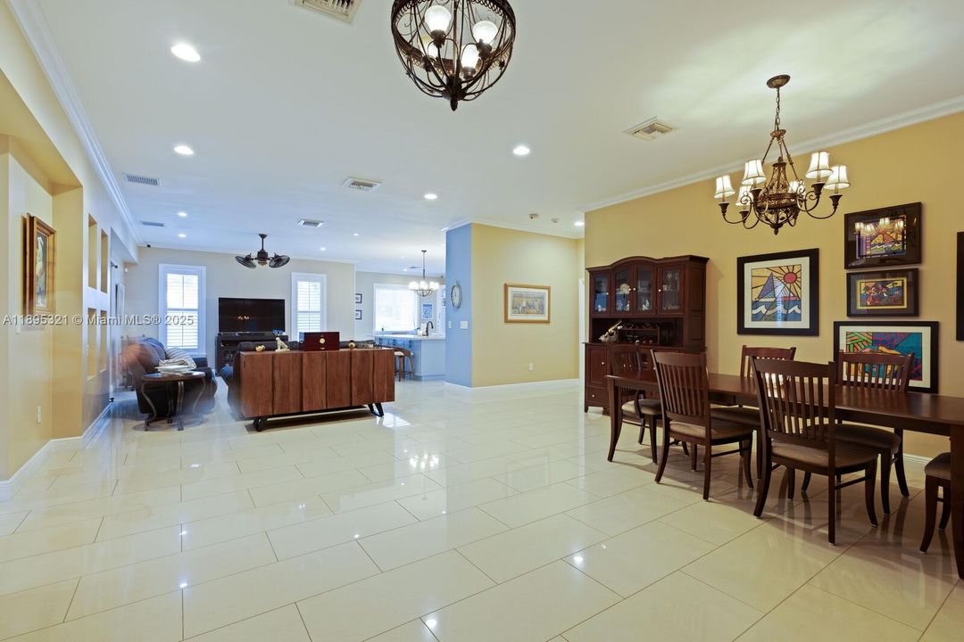 Active With Contract: $1,200,000 (4 beds, 3 baths, 2633 Square Feet)