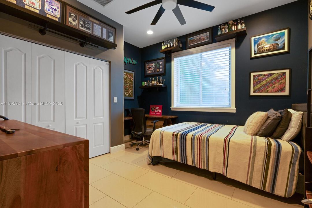 Active With Contract: $1,200,000 (4 beds, 3 baths, 2633 Square Feet)