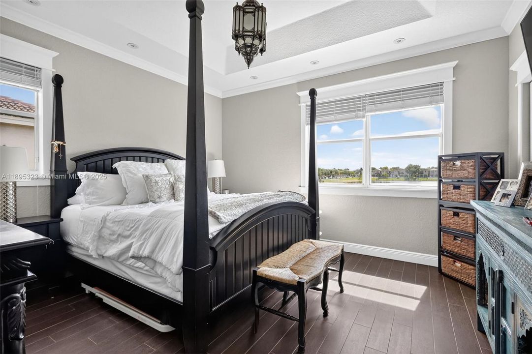 Active With Contract: $619,000 (4 beds, 2 baths, 2097 Square Feet)