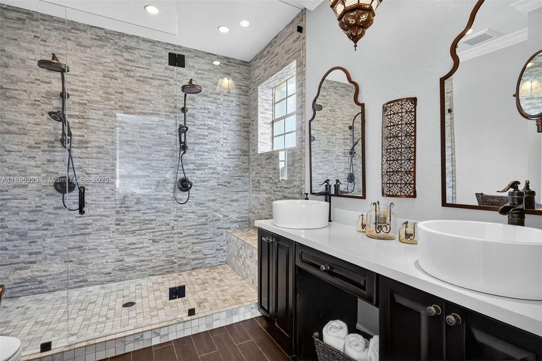 Active With Contract: $619,000 (4 beds, 2 baths, 2097 Square Feet)