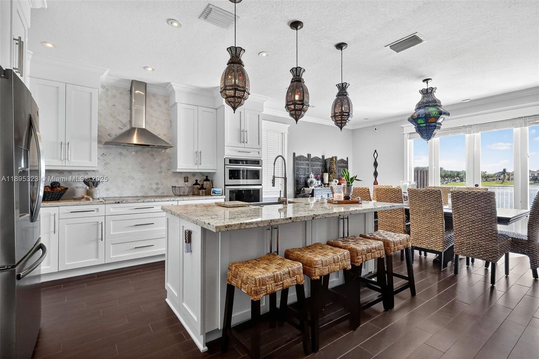 Active With Contract: $619,000 (4 beds, 2 baths, 2097 Square Feet)