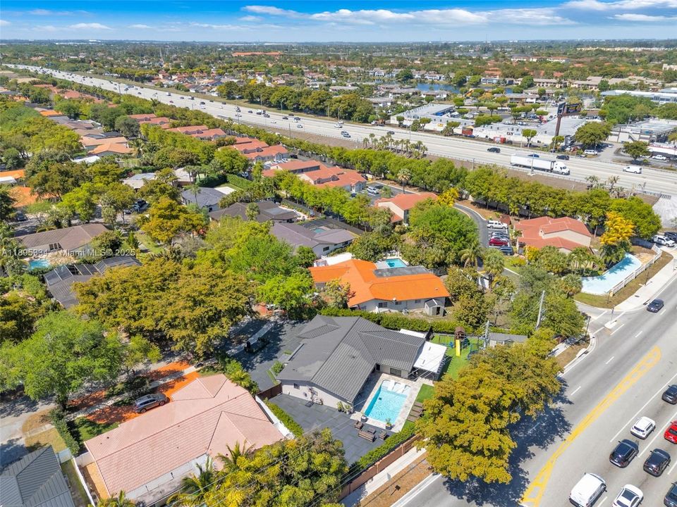 Vendido Recientemente: $1,270,000 (4 camas, 3 baños, 2094 Pies cuadrados)