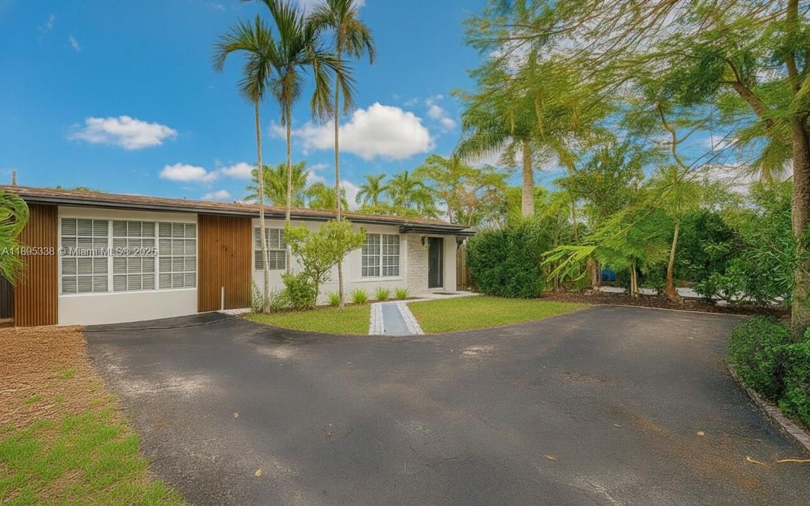 For Sale: $812,500 (3 beds, 2 baths, 1506 Square Feet)