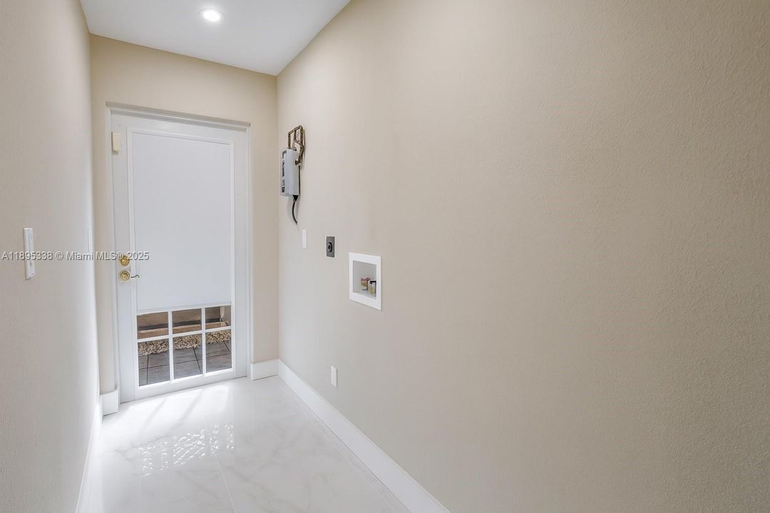 For Sale: $812,500 (3 beds, 2 baths, 1506 Square Feet)