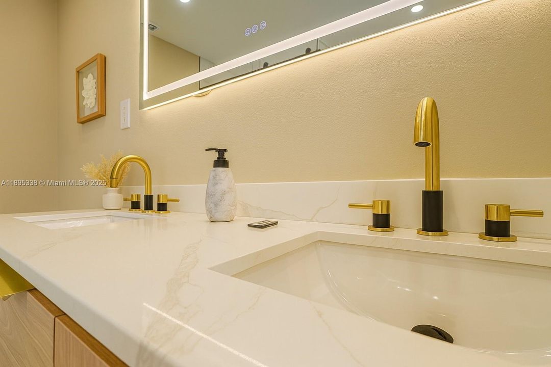 For Sale: $812,500 (3 beds, 2 baths, 1506 Square Feet)