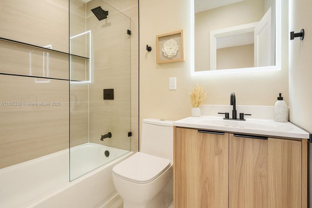 For Sale: $812,500 (3 beds, 2 baths, 1506 Square Feet)