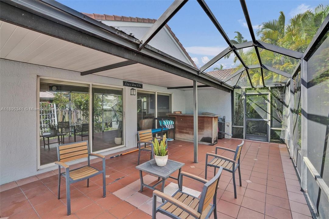 最近售出: $625,000 (3 贝兹, 2 浴室, 1624 平方英尺)