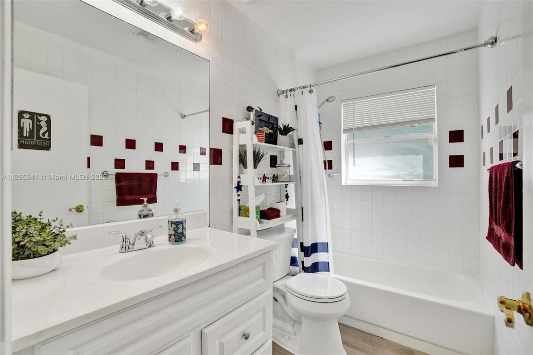 最近售出: $625,000 (3 贝兹, 2 浴室, 1624 平方英尺)