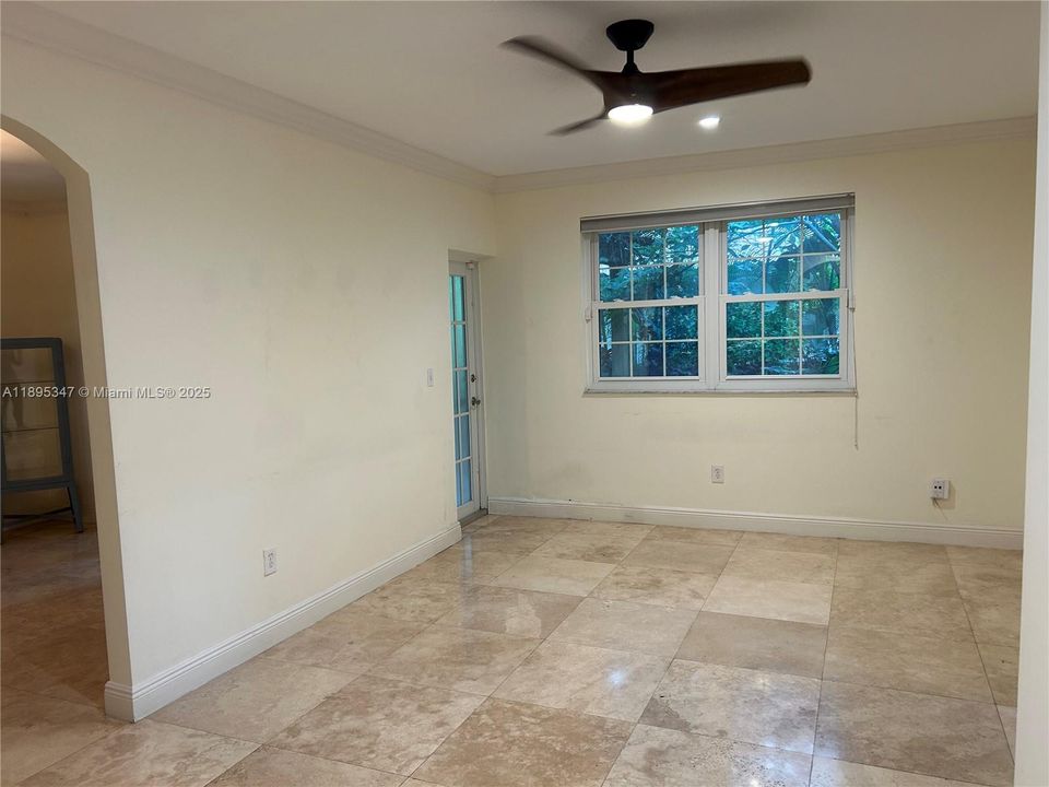 Recently Rented: $6,000 (3 beds, 2 baths, 1824 Square Feet)